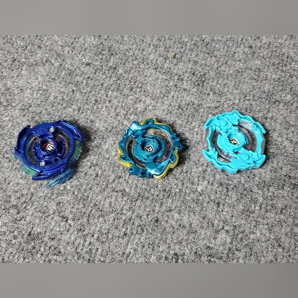 Lot of 3 Beyblade Burst Evolution Valtryek V3, Nepstrius N2, Roktavor R2 Hasbro - Picture 2 of 5